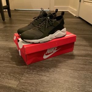 Nike Air Hurrache Run Ultra